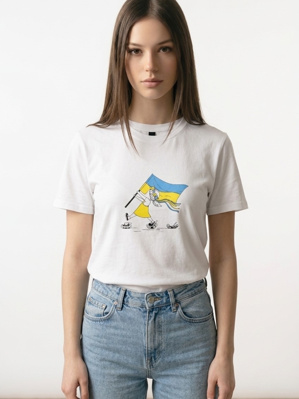 Source Unknown White Short Sleeve Tee with Blue and Yellow Graphic